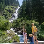 Hochalmbahnen 14w2, Esche, Nahe Gondel, Hunde Willkommen
